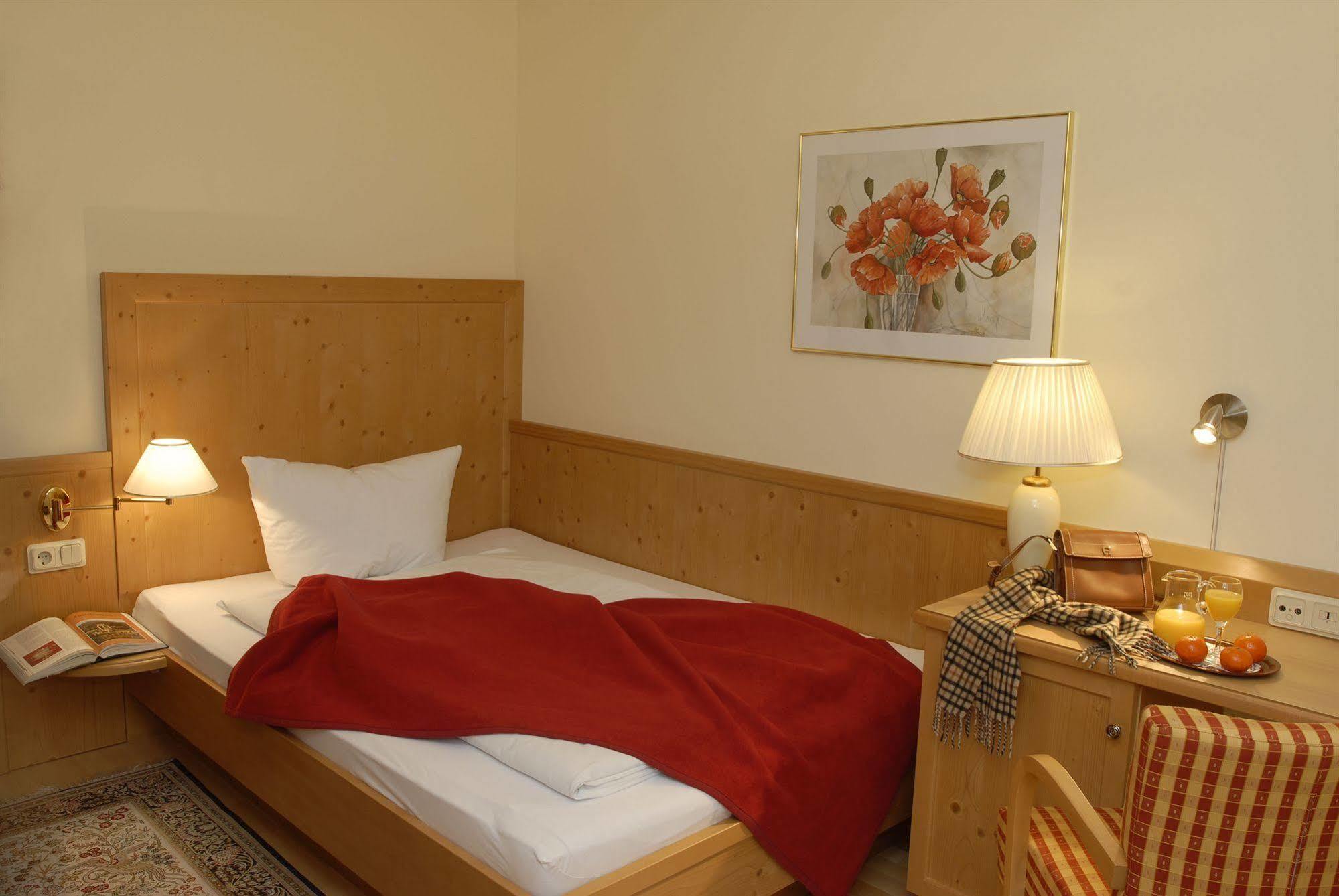 Airport-Hotel Fortuna Lautzenhausen Dış mekan fotoğraf
